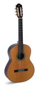 GUITARRA CLÁSICA ADMIRA A10 SERIE ARTESANÍA