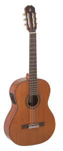GUITARRA CLÁSICA ADMIRA MÁLAGA ELECTRIFICADA FISHMAN SERIE CONSERVATORIO 